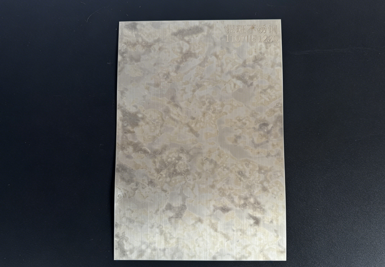 不锈钢做旧板：新型装饰材料，多种工艺可选，具多样优势与广泛应用场景