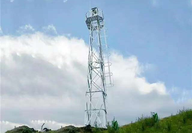 高品质监控塔：工艺扎实、定制灵活，适配复杂地形，广泛用于安防基建