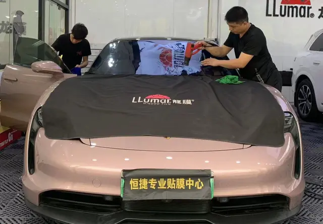 深圳恒捷隔热膜服务
