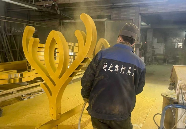 哈尔滨朋之辉照明：自研自产适配东北严寒，全流程服务多场景照明方案