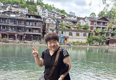 退休后，把时间还给自己，在凤凰古城邂逅慢时光
