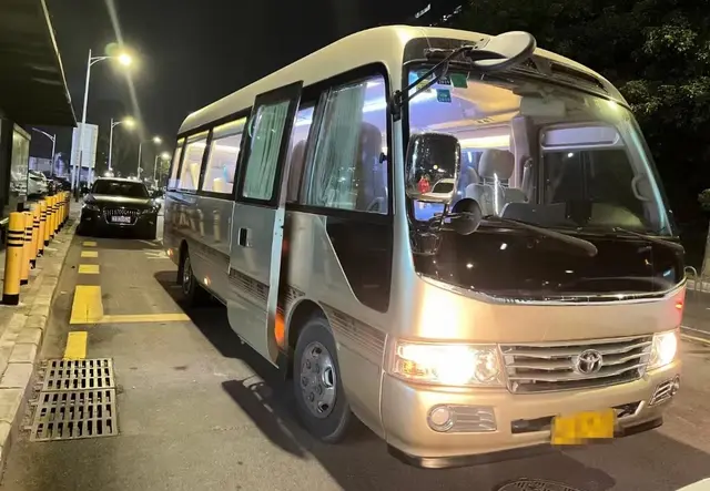 中巴租车