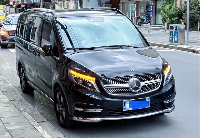 奔驰V260租车