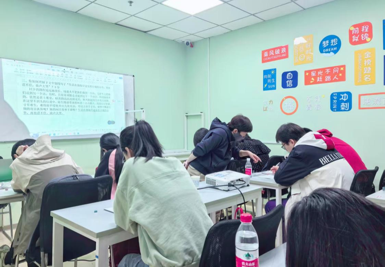 天津和平区一铭教育 1 对 1 全科辅导，定制方案，师资优助学生提分