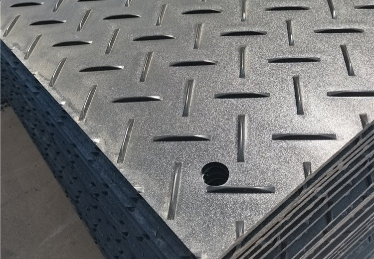 聚乙烯路基板：轻量高强耐磨，适应恶劣环境，广泛用于各类工程