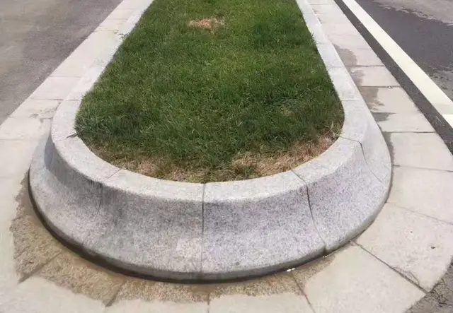 路沿石