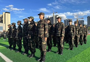 特训班（全军事化封闭管理）