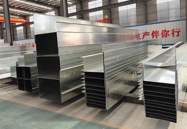 深入了解天沟：构造、功能与安装要点，打造高效排水系统