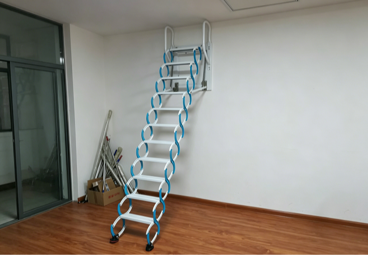 壁挂楼梯：节省空间、稳固耐用，适配多风格，小户型上下通行优选
