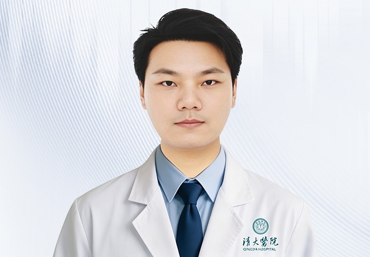 主治医师李安生：河南大学毕业，多院进修，擅治男性常见疾病