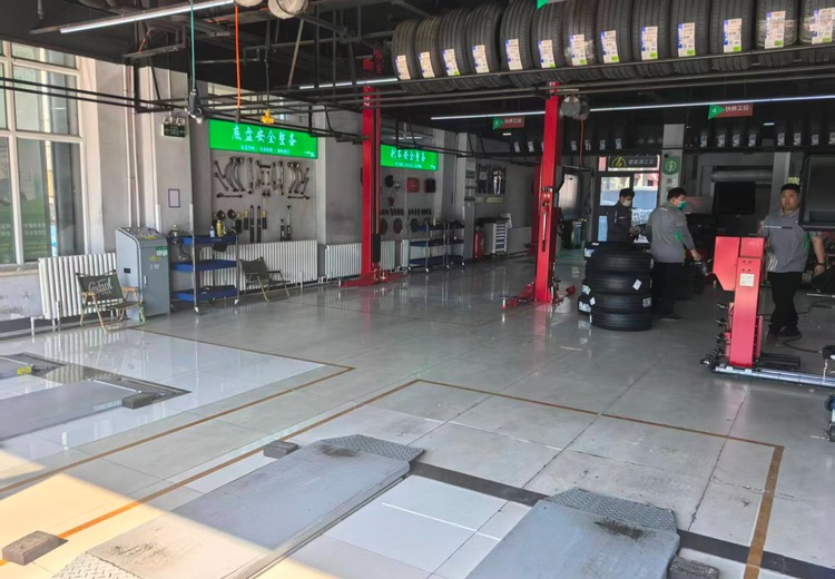 哈尔滨松北区汽车后市场服务：轮胎轮毂、机修保养、钣金喷漆及道路救援