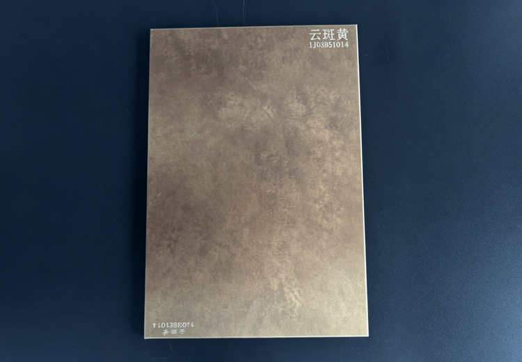 不锈钢做旧板：独特艺术韵味，耐用易定制，广泛应用且维护便捷