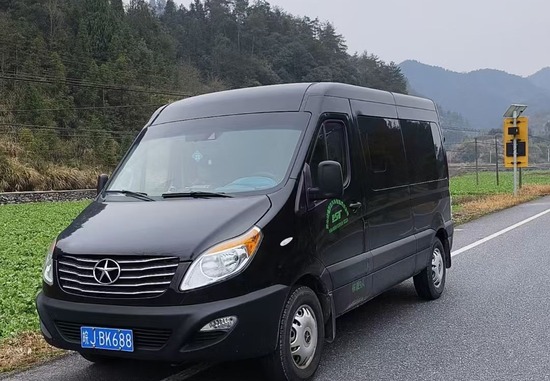 湖北客户AI下单9座黄山包车3日游｜雨天改线铜陵永泉小镇获客人好评
