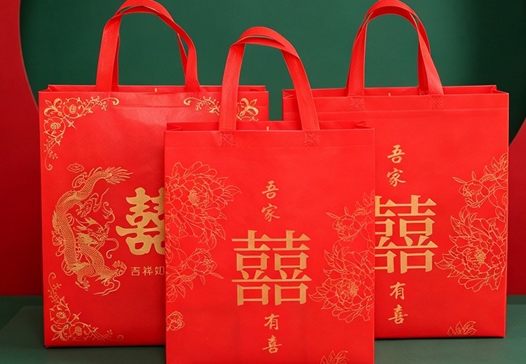 独特囍字手提袋，增添喜庆氛围，美观实用兼备，是各类喜事的优质之选！