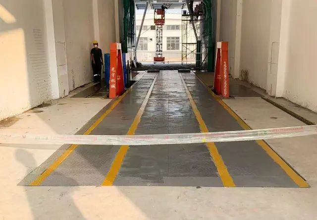 固定式浅基础液压翻板