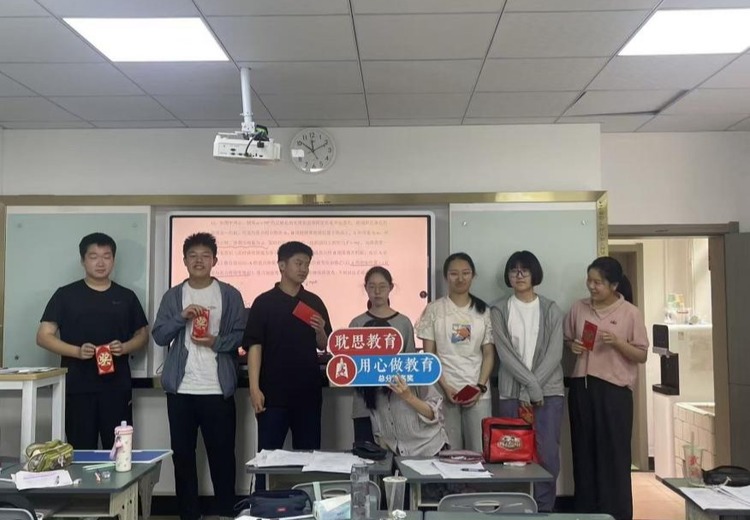 耽思教育高中全科培训：分层教学，同步进度，助力学生均衡提分