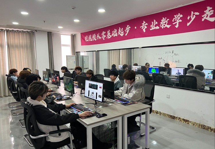 周口世纪职业培训学校26年积淀，美业与新媒体培训助零基础学员就业创业
