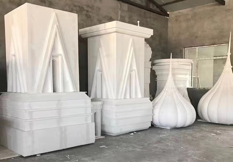 探索泡沫雕塑之美：独特材质打造创意无限的艺术造型，惊艳视觉盛宴