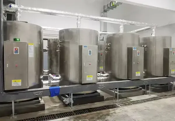 展示两张特定来源图片：https://cdn.img.fagua.net/g3img/hnyuanreneng相关图片
