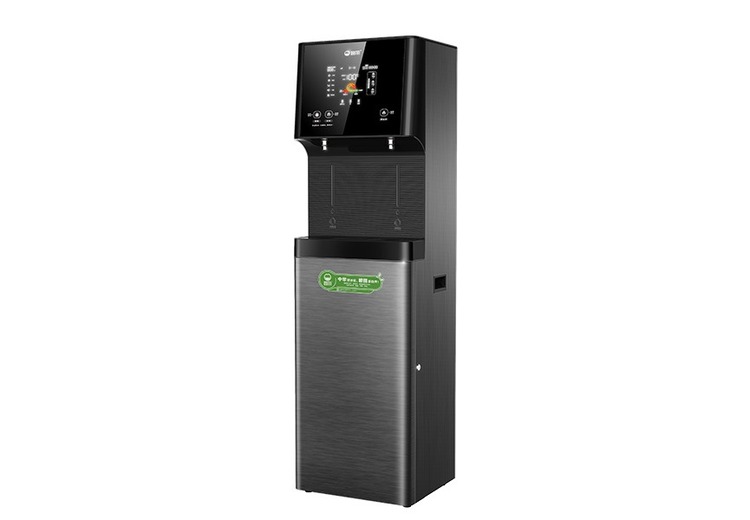 15升热胆、2kW功率开水机，20升/时开水供应，一开一净化水出水方式