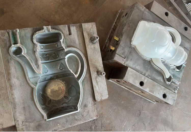 锦亮模具 浮雕花纹塑料水壶吹塑模具