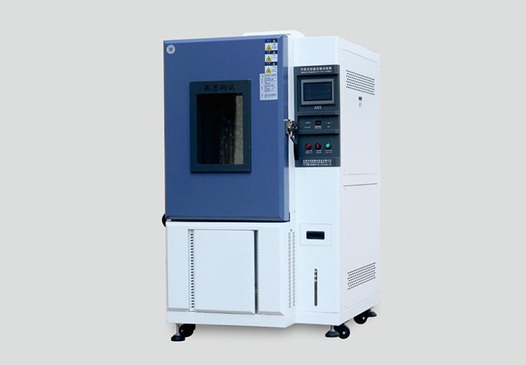 展示四张不同图片，涵盖jpg与png格式，呈现多样视觉效果