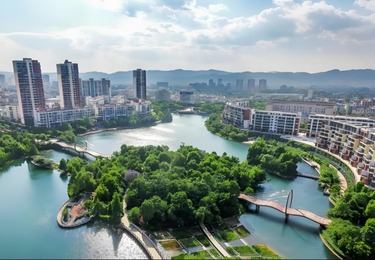 武汉退休夫妇石林四季康养旅居