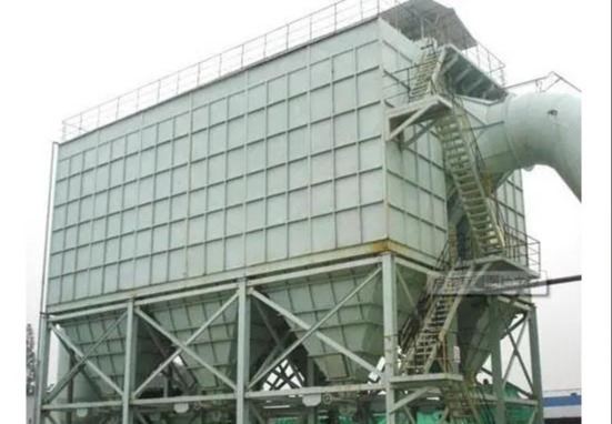 DFC、GFC、TFC型反吹风布袋除尘器：高效净化含尘气体，具备自动清灰监测功能