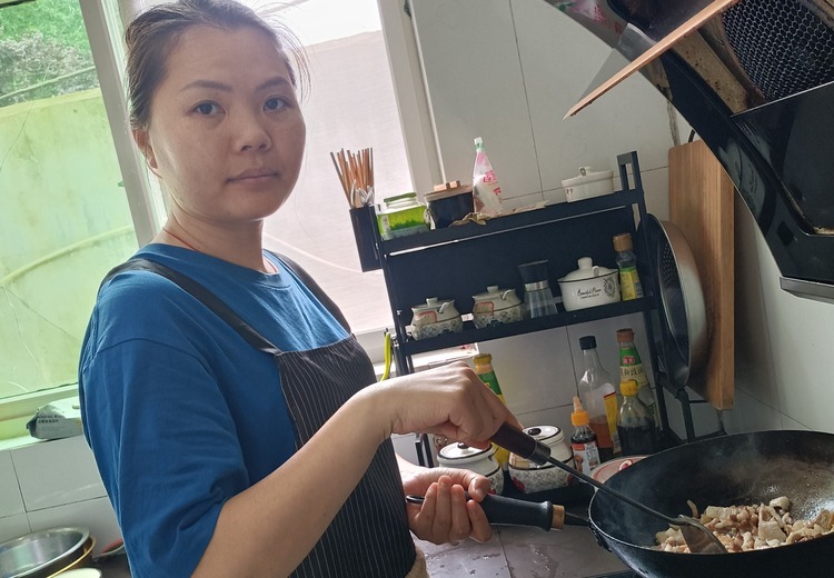 一站式多元家政服务：全屋清扫、做饭看护、收纳绿植养护及办公保洁全包