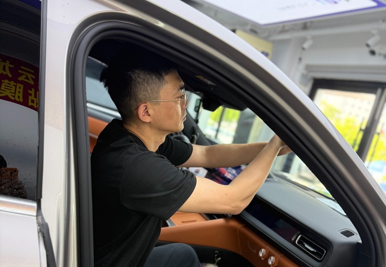 黑龙江我爱你车：主营圣佳汽车膜，多品类护车产品与专业服务打造优质用车体验