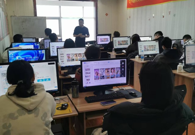 课堂精彩瞬间：捕捉知识碰撞时刻，定格师生课堂互动珍贵照片！