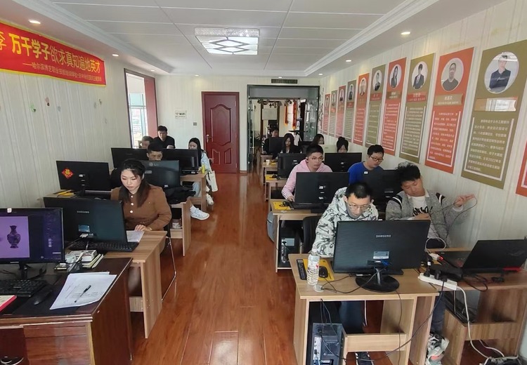 课堂精彩瞬间：定格知识海洋里学生们专注神情与积极互动的珍贵照片