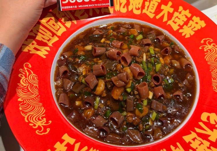 厚皮海肠捞饭来袭！选用冷水厚皮海肠，这家堪称厚皮海肠捞饭大王