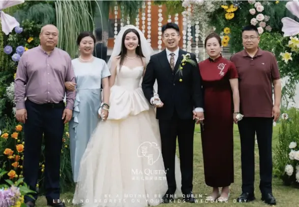 贵价高定与平价成衣之间，藏着当代人的审美博弈