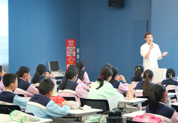 艾视星青少年眼科专家护眼科普研学课堂案例