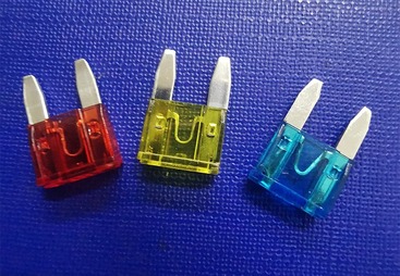 中型插片保险丝