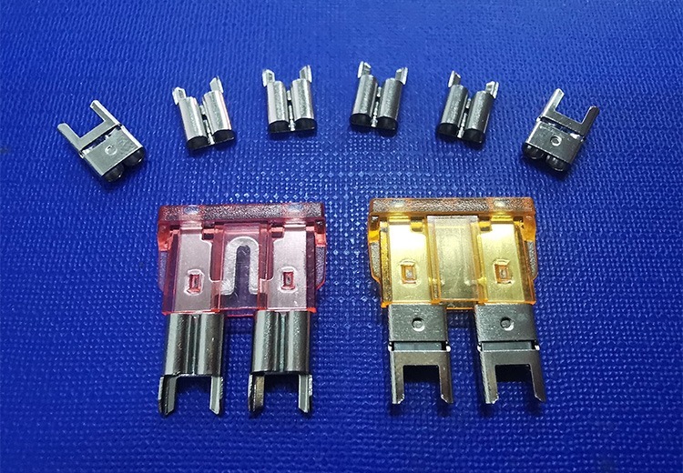 中型插片端子