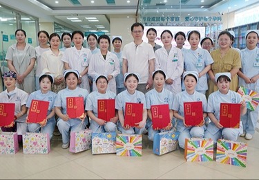 微光成炬 静待花开|郑州长江中医院温馨庆祝第115个国际护士节