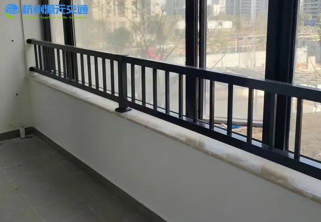 阳台护栏