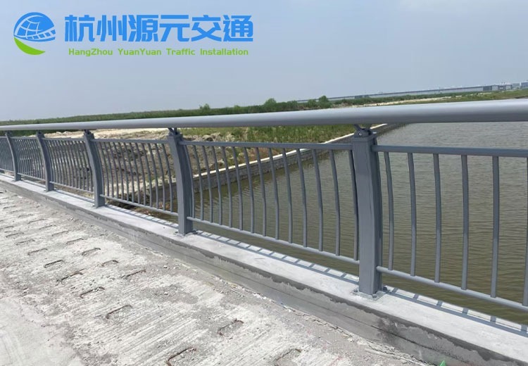 桥梁护栏