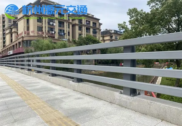 桥梁护栏