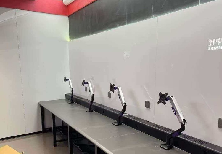 连体加长多人电竞电脑桌