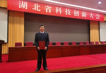 让小粉尘抱成团方便去除，华科这项&ldquo;硬核科技&rdquo;获湖北省技术发明一等奖