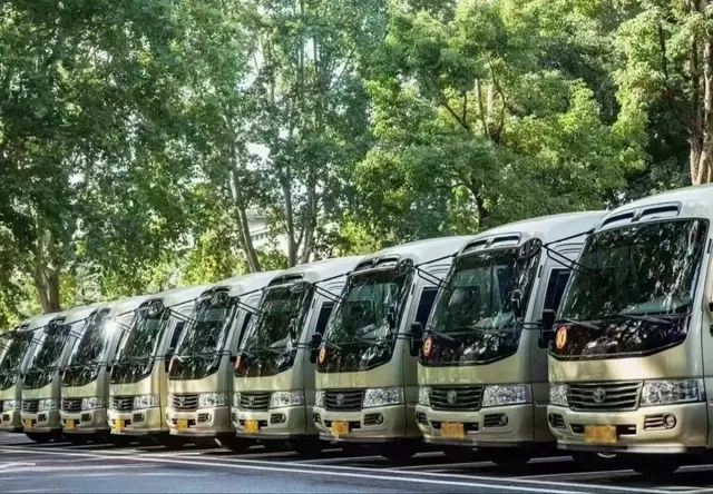 中巴租车
