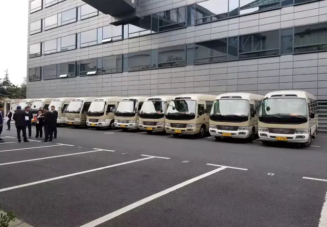 中巴租车