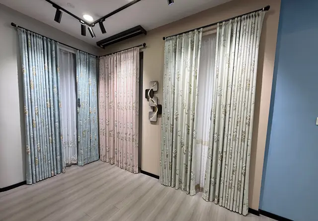 法式立体花卉提花遮光窗帘