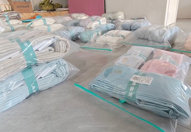 多花色成品窗帘仓储打包备货实拍