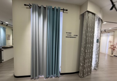 莫兰迪蓝灰撞色纯色遮光窗帘展厅实景展示