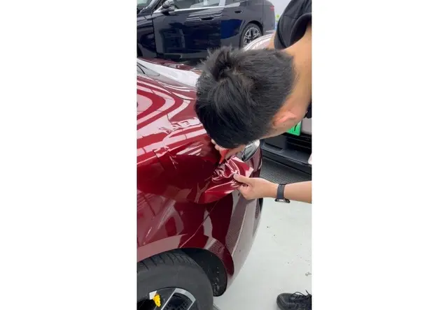 贴膜现场