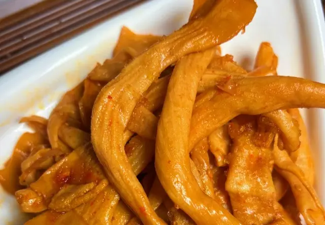 藤椒鸭板肠